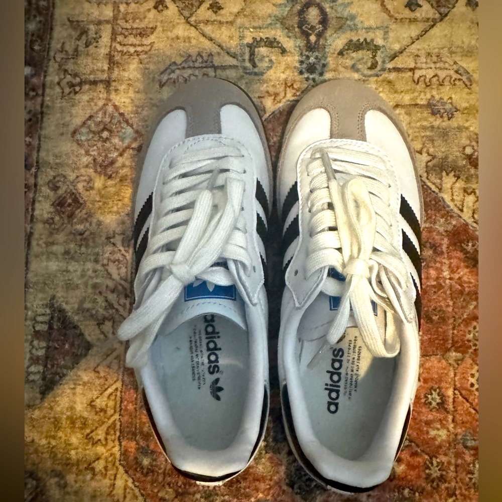 Adidas women’s White and black Sneakers